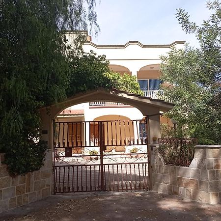 Casa Vacanze Il Carrubo Leporano Esterno foto