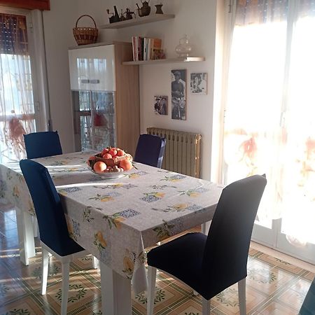 Casa Vacanze Il Carrubo Leporano Esterno foto