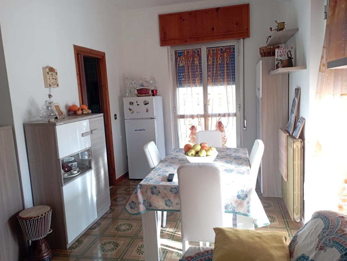 Casa Vacanze Il Carrubo Leporano Esterno foto