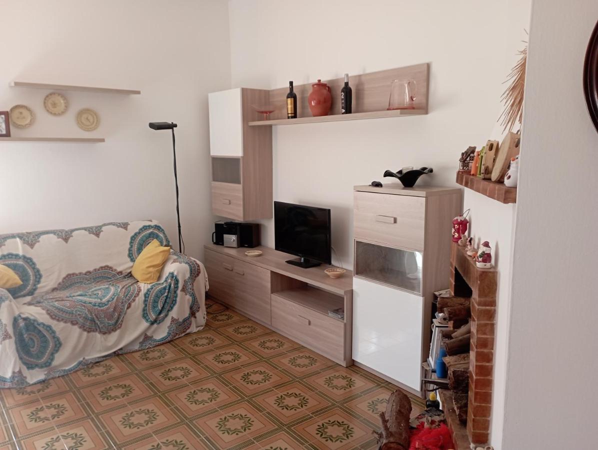 Casa Vacanze Il Carrubo Leporano Esterno foto