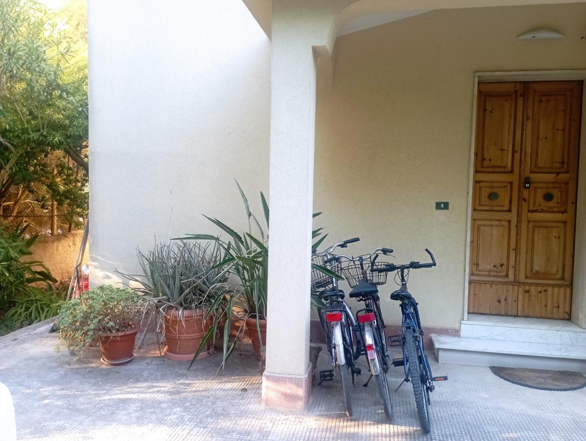 Casa Vacanze Il Carrubo Leporano Esterno foto