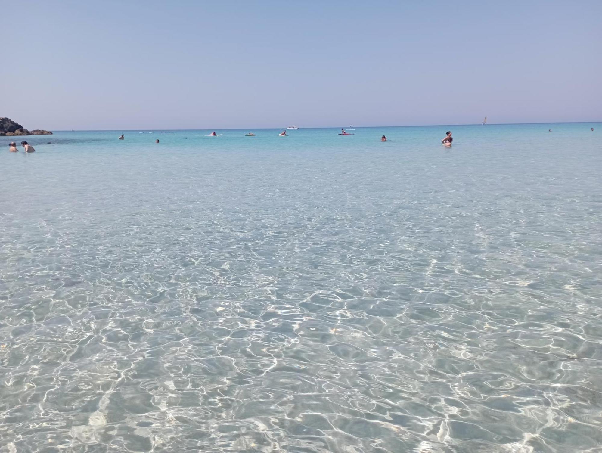 Casa Vacanze Il Carrubo Leporano Esterno foto