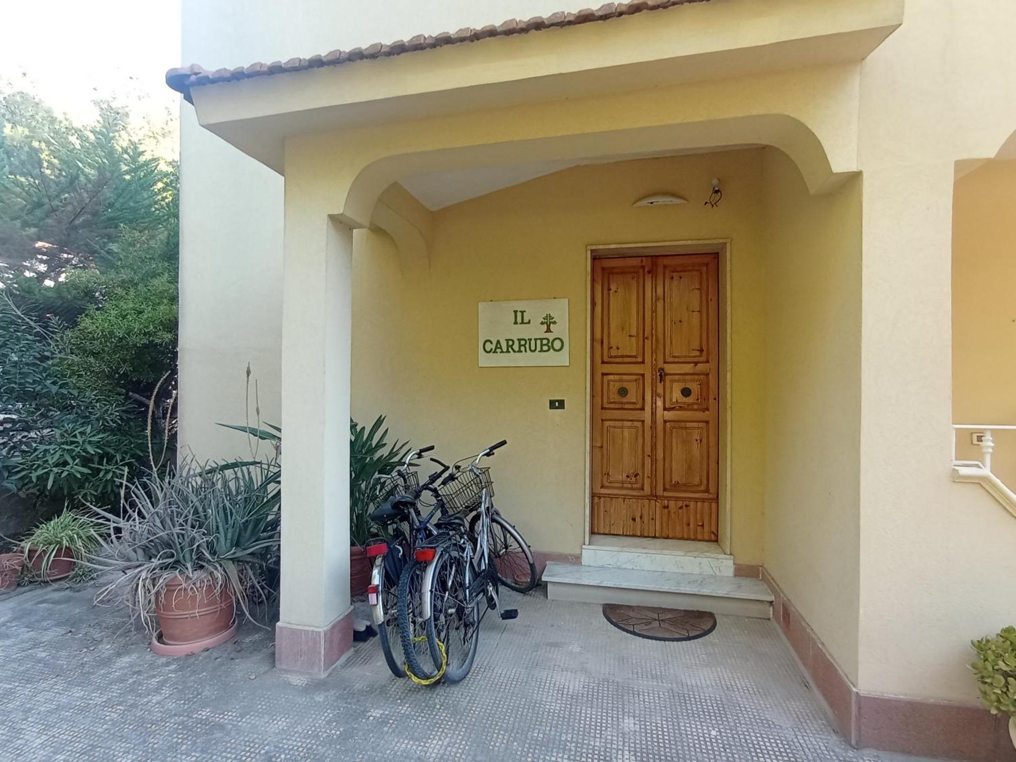 Casa Vacanze Il Carrubo Leporano Esterno foto